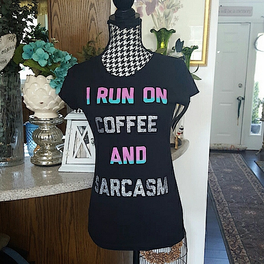 HYBRID & CO. "I RUN ON COFFEE AND SARCASM" Black Tee Shirt Size M